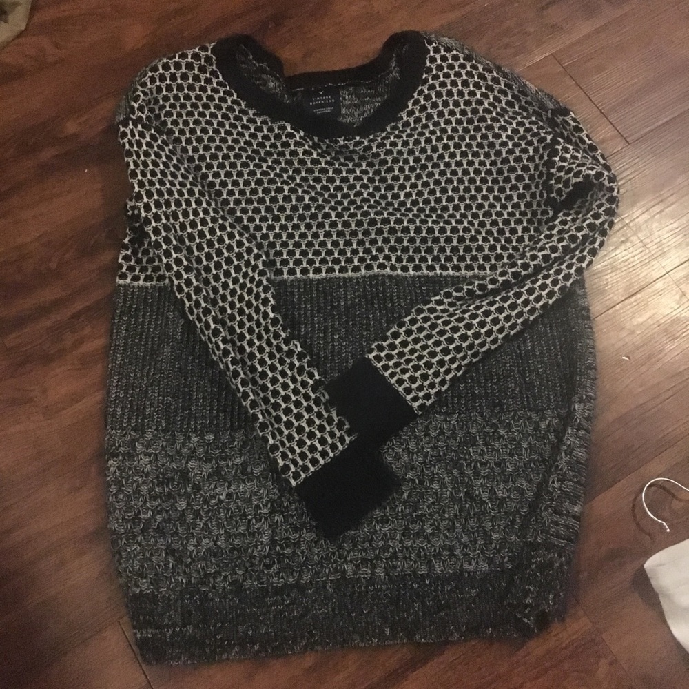 American eagle sweater